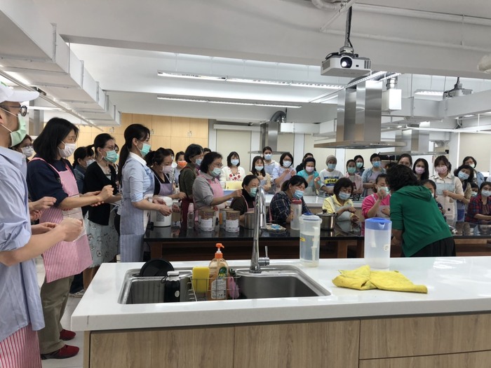 110年度保母人員專業訓練(自費班)上課花絮圖片