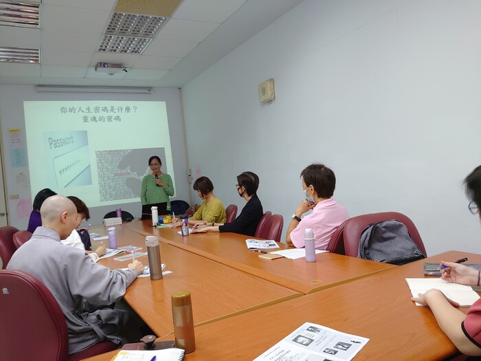 1091學期人生秋季之收放自如-中年人之心靈照顧與規劃圖片